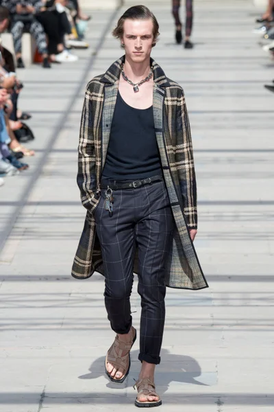 Look 20